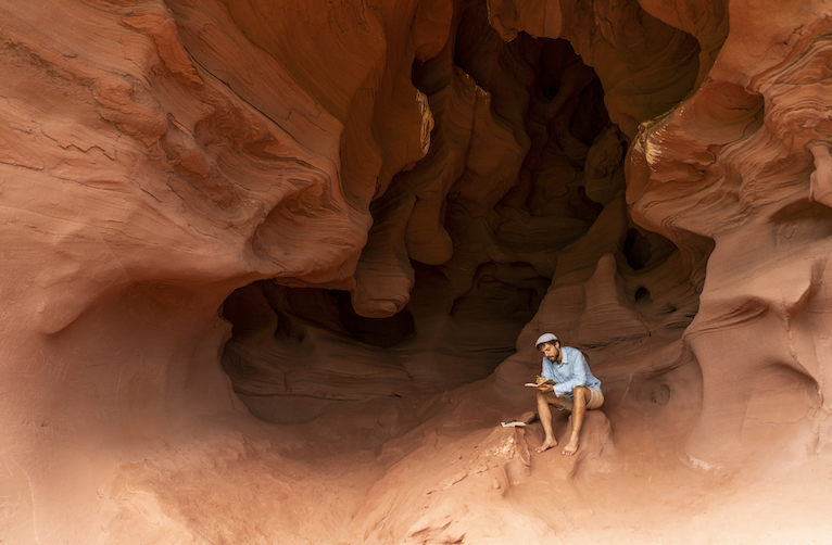 How To Successfully Pitch an Article for a Website